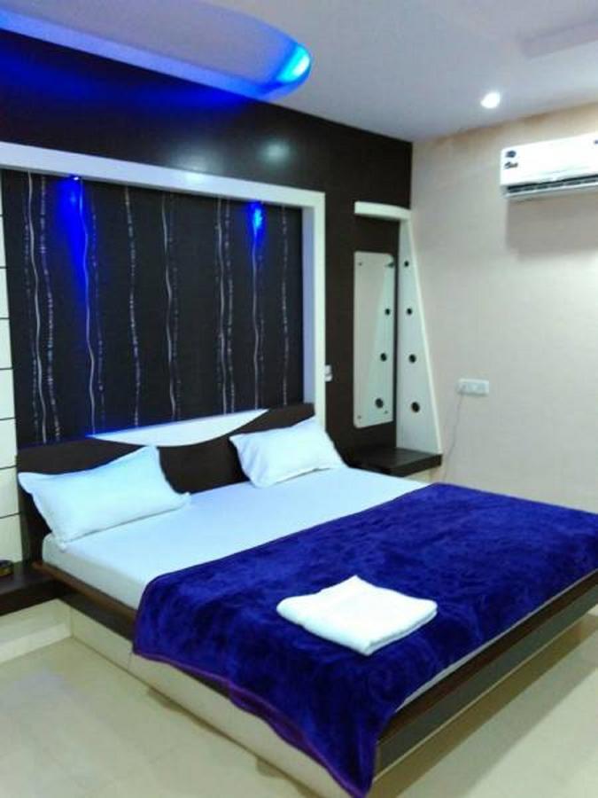 Hotel Blue Star Datia Exteriör bild